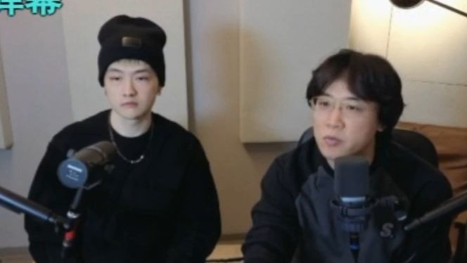 蜈蚣帮热门投稿视频封面：她说我是傻x